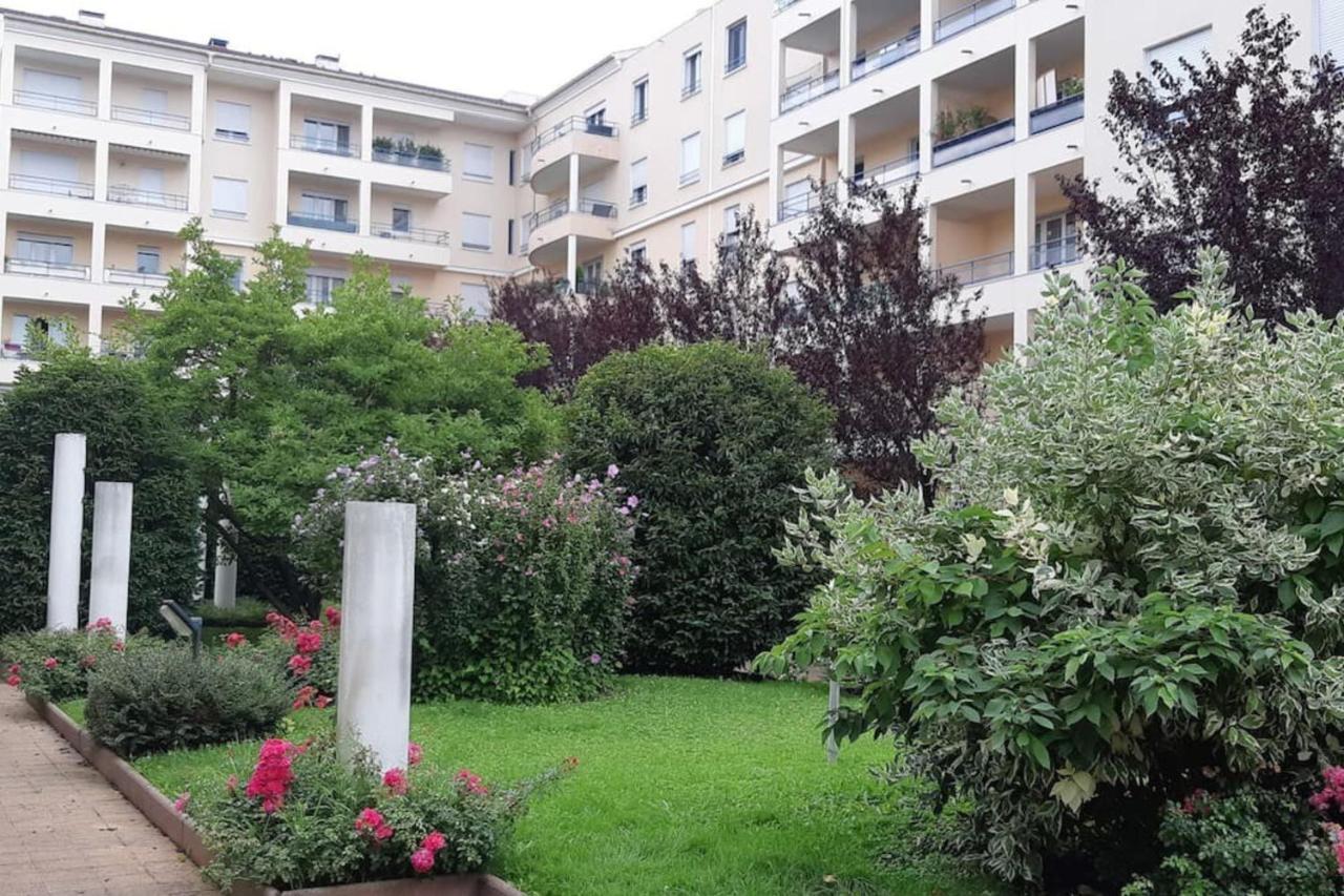 Le Jardin De L'Atrium - Appartement Moderne Proche De Geneve Et Palexpo Saint-Julien-en-Genevois Exterior foto